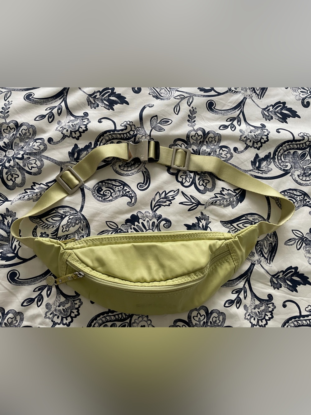 Samsonite Olive Green Waist Bag